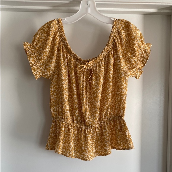 One Clothing Los Angeles Tops - Floral Ruffle Blouse in Mustard